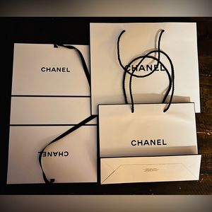 Set of 2 gift bags & box